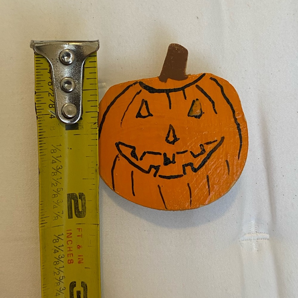 Handcrafted 🎃 Pumpkin Jack-O-Lantern Brooch - Picture 3 of 6